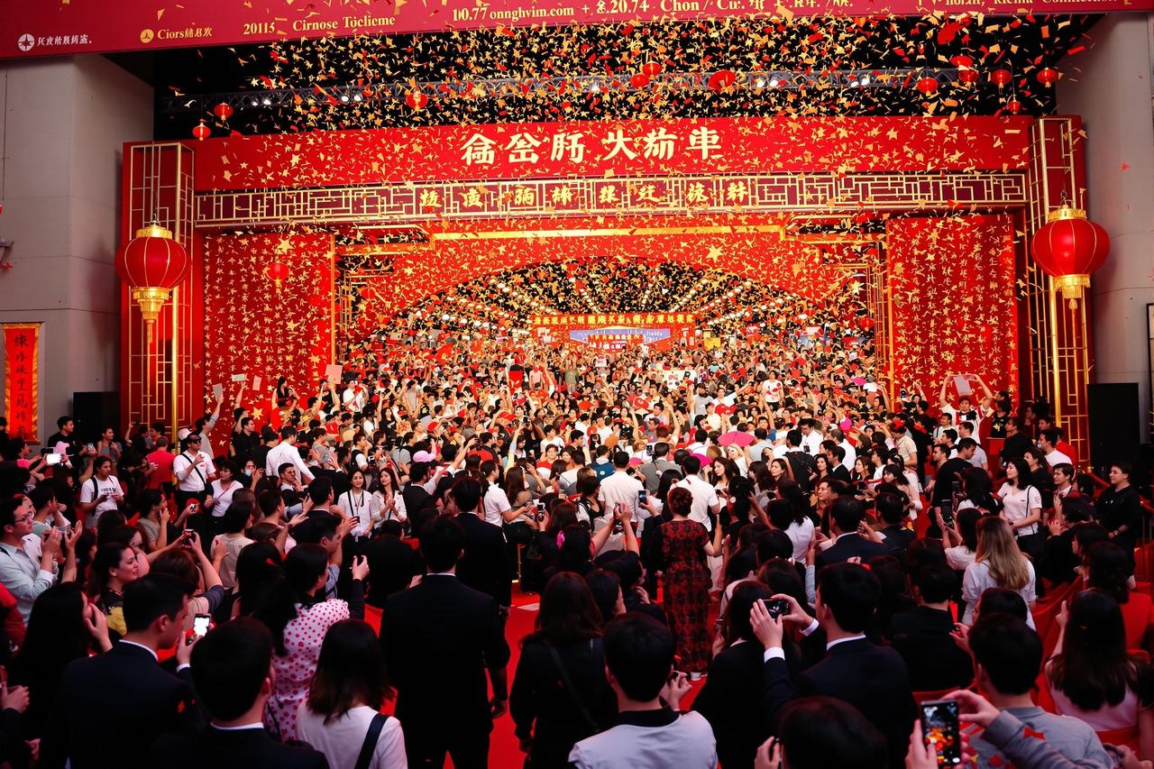 三级片免费《星辰大海》票房突破30亿,创华语科幻新纪录